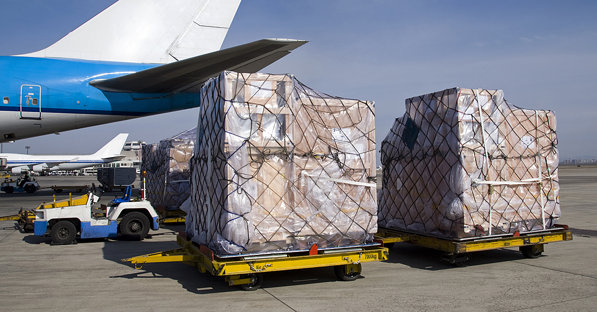 Cargo plane loading